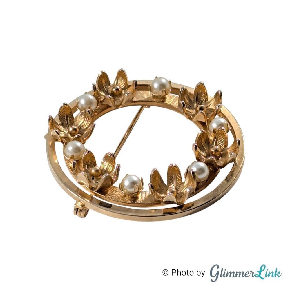 Vintage Giovanni Flower Faux Pearl Wreath Gold Tone Brooch Pin - Picture 3 of 7